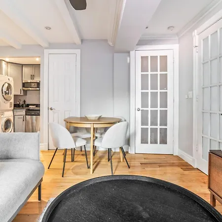 Charming 2Bed 1Bth Apt Appartement
